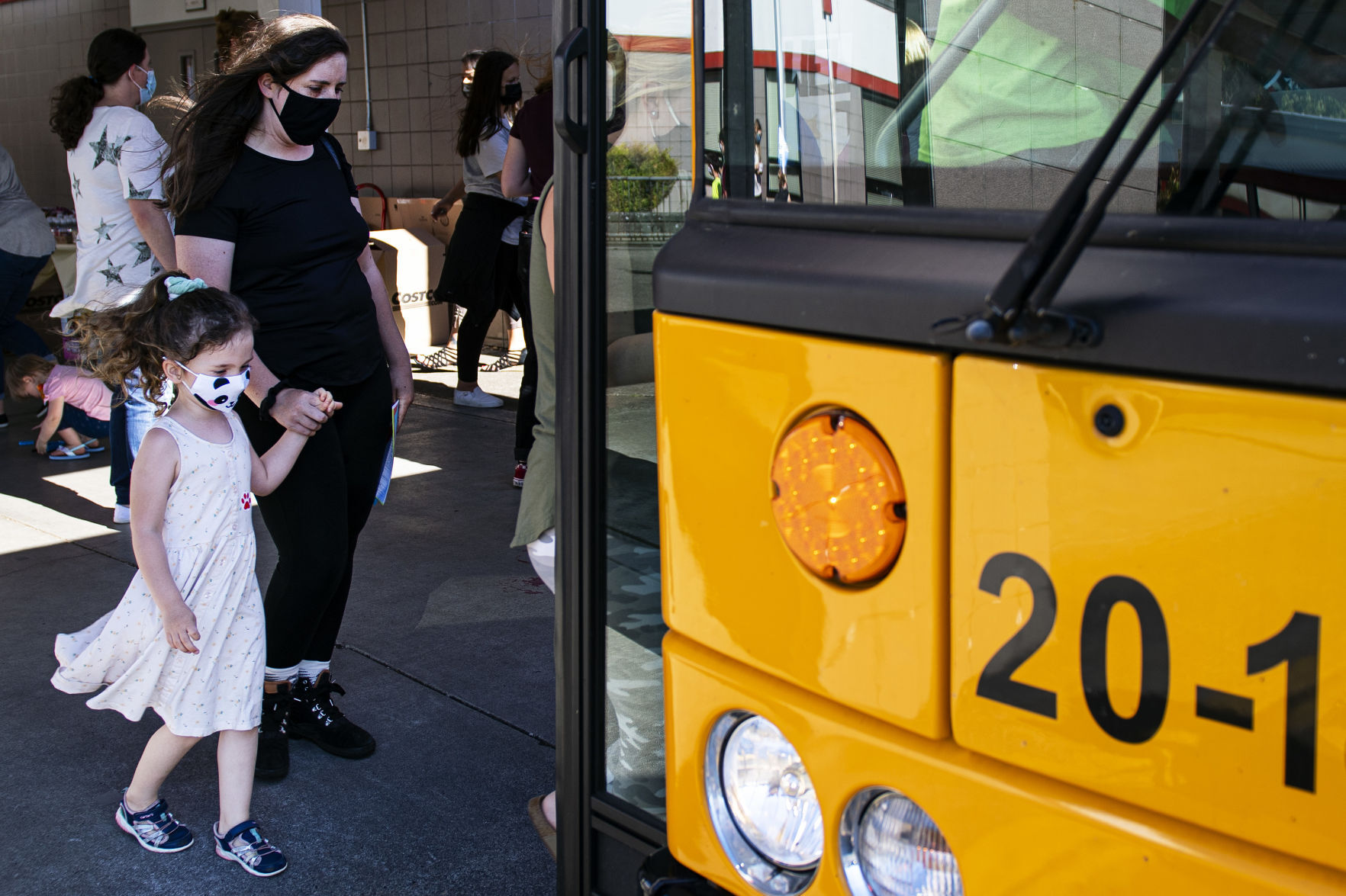 Boarding bus